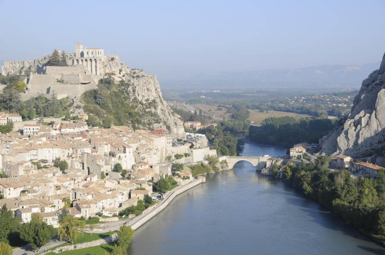 Appartement Centre De Sisteron Exterior foto